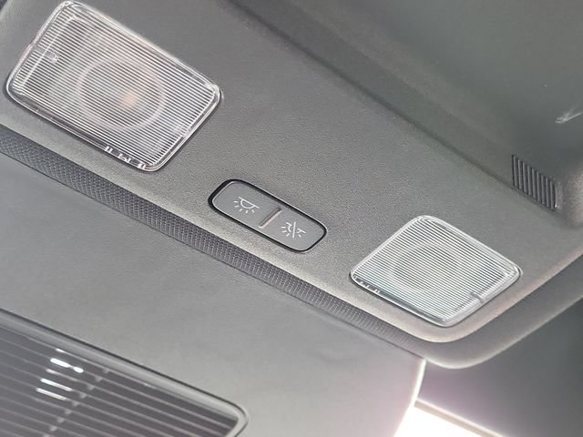Used 2024 Ford Escape ST-Line w/ Tech Pack #1 FWD image 29