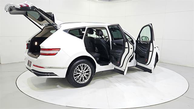 Used 2025 Genesis GV80 2.5T Standard AWD/4WD image 32