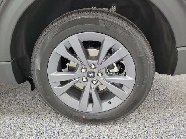 New 2026 Ford Explorer Active w/ Active Comfort Package AWD/4WD image 5