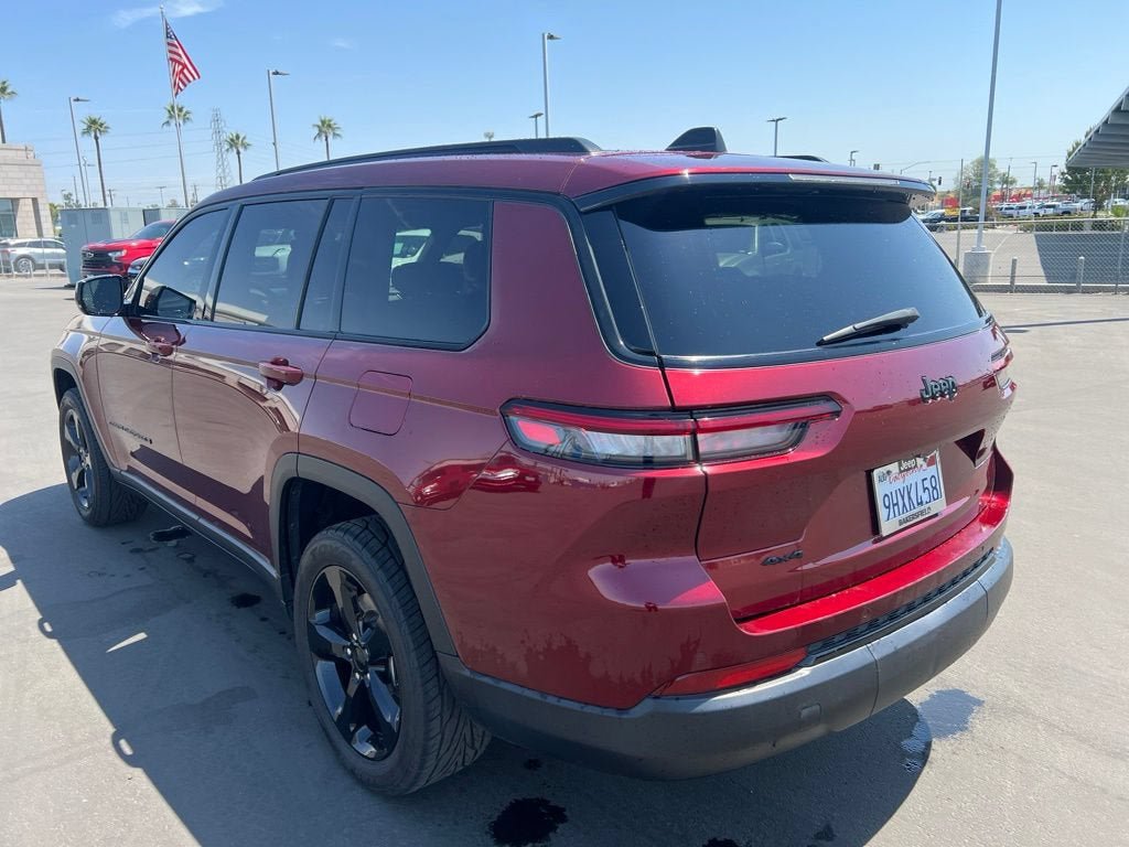 Used 2023 Jeep Grand Cherokee L Laredo AWD/4WD image 4