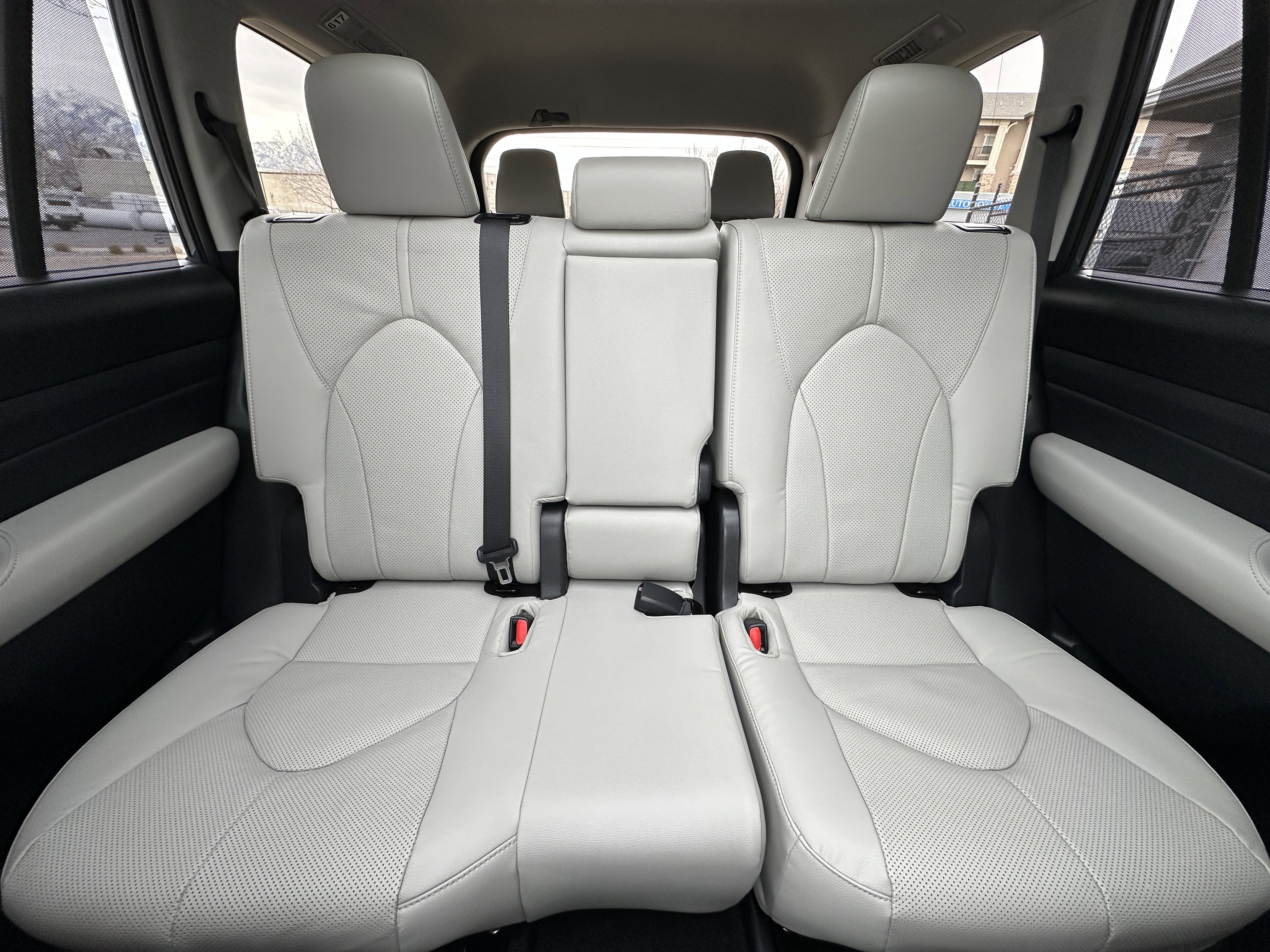 Used 2025 Toyota Grand Highlander AWD image 53