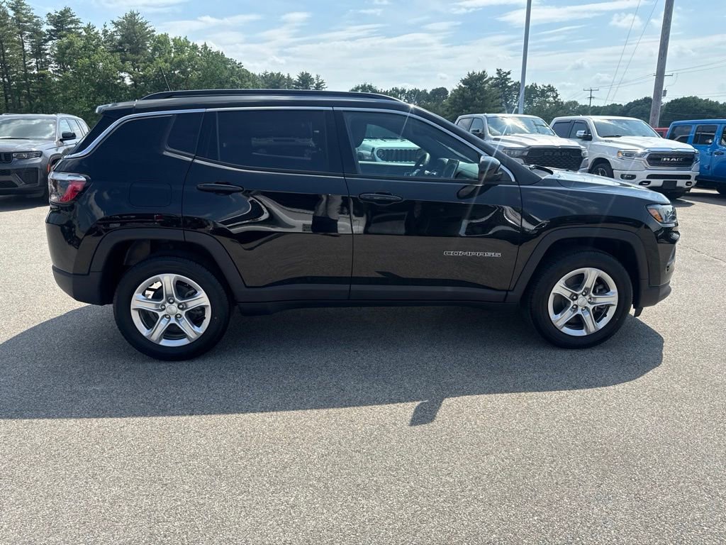 Certified 2023 Jeep Compass Latitude w/ Convenience Group AWD/4WD image 6