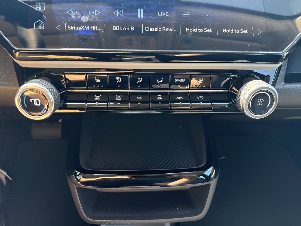 New 2027 Chevrolet Bolt LT w/ Comfort Package FWD image 18