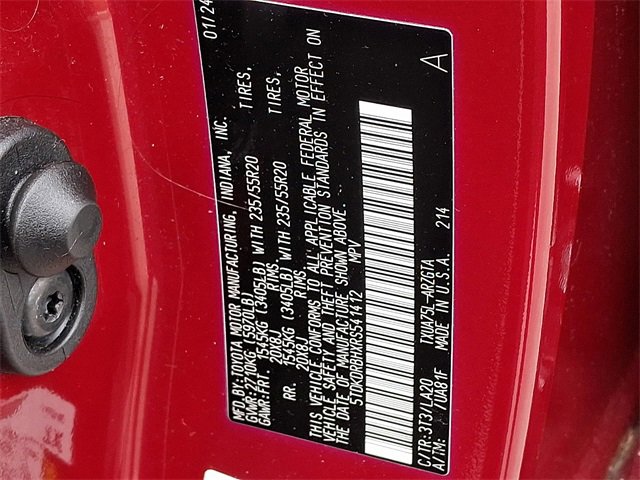 Used 2024 Toyota Highlander Platinum image 28