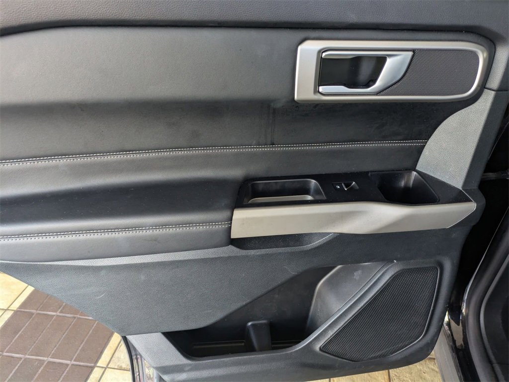 Used 2024 Ford Explorer XLT w/ Equipment Group 202A image 24