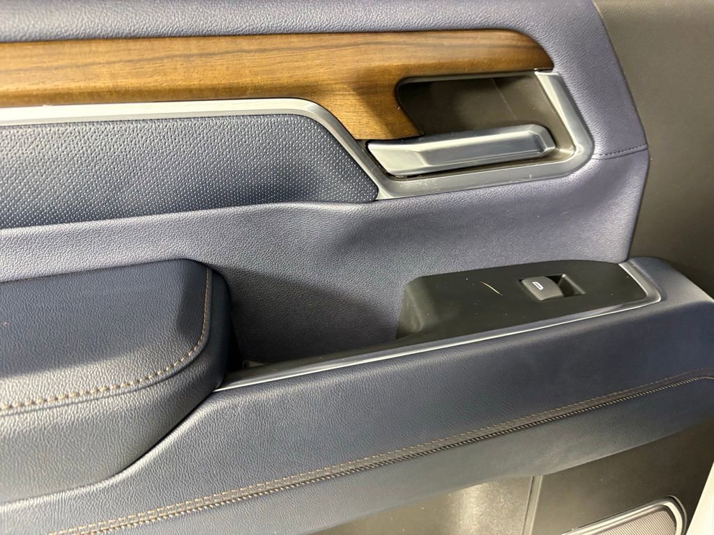 Used 2024 Chevrolet Silverado 3500 High Country w/ High Country Premium Package image 43