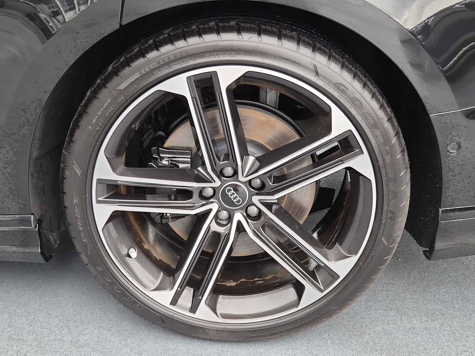 New 2025 Audi A8 L 3.0T AWD/4WD image 12