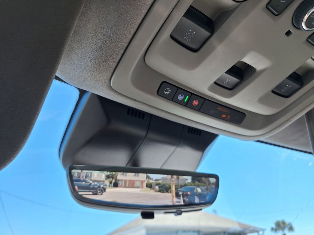 Certified 2023 Cadillac Escalade Premium Luxury Platinum w/ LPO, Radiant Package image 23