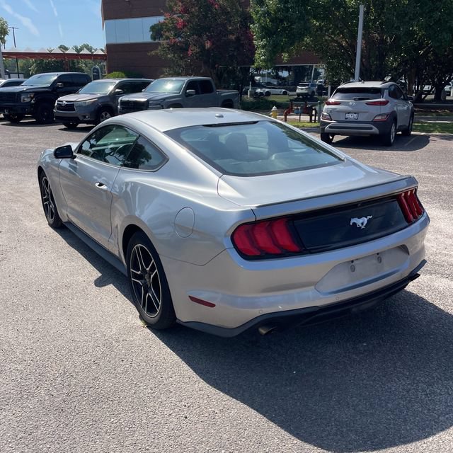 Used 2020 Ford Mustang Premium RWD image 3