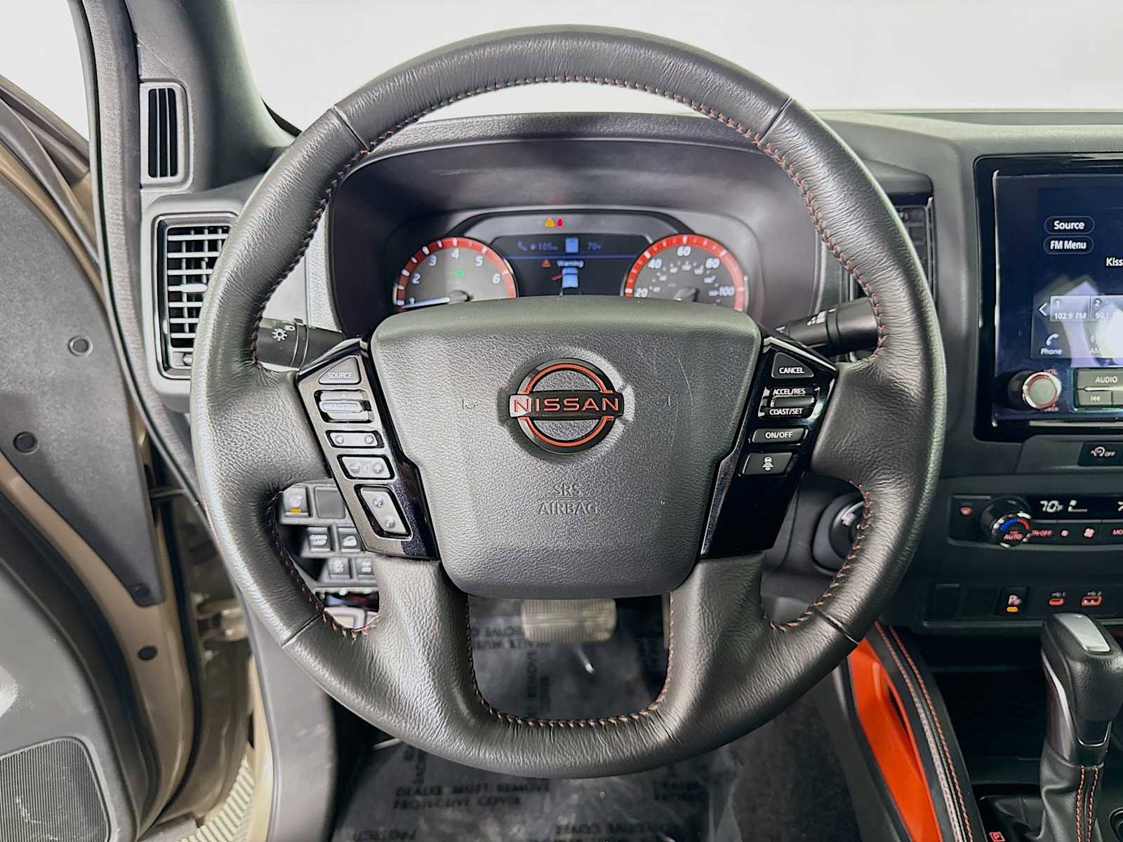 Used 2024 Nissan Frontier PRO-4X w/ Technology Package image 12