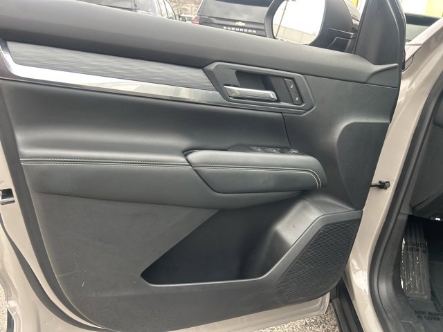 Used 2025 GMC Terrain Elevation image 11