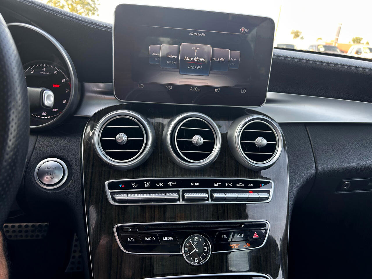 Used 2016 Mercedes-Benz C 300 4MATIC Sedan image 27