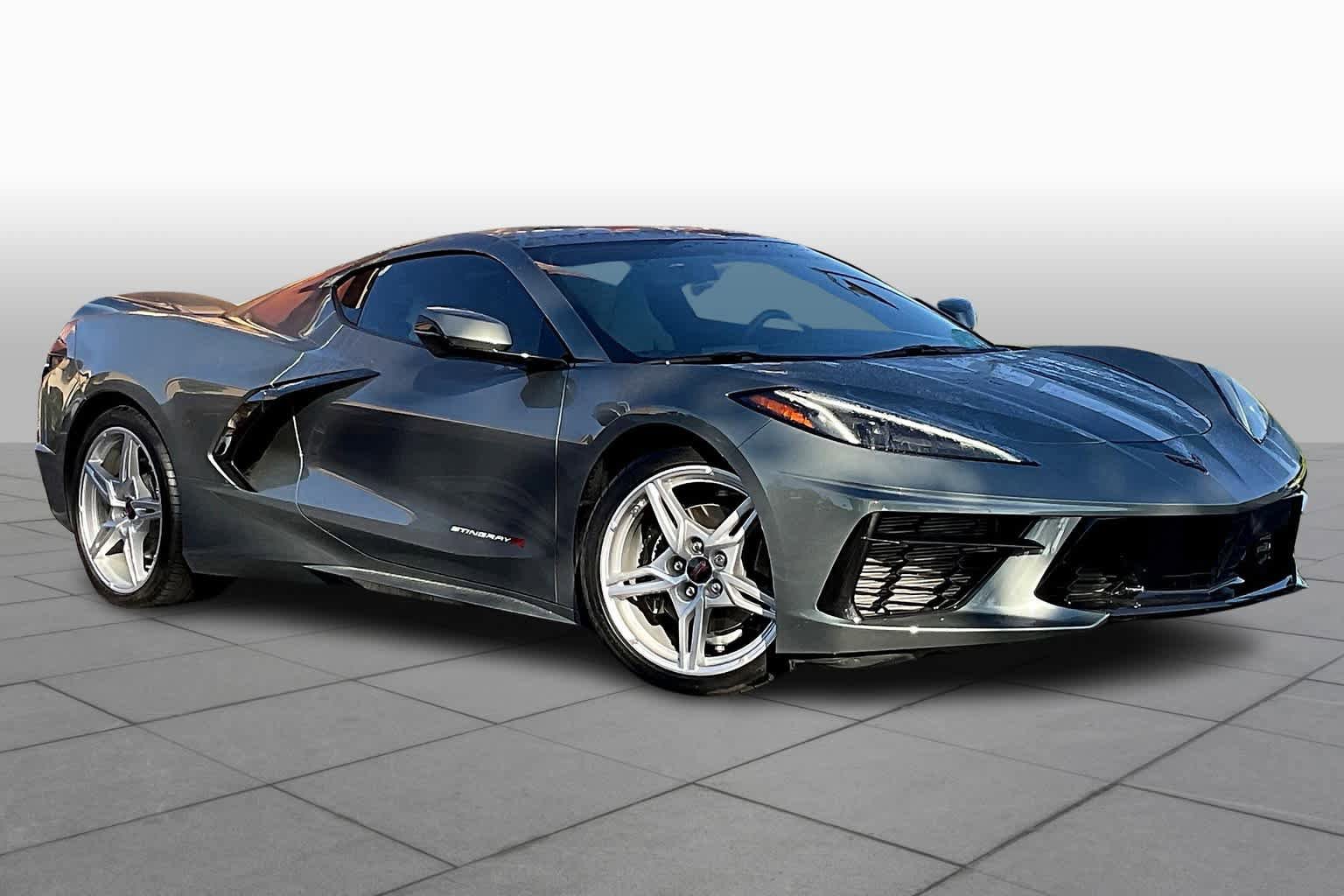 Used 2022 Chevrolet Corvette Stingray Coupe RWD image 3