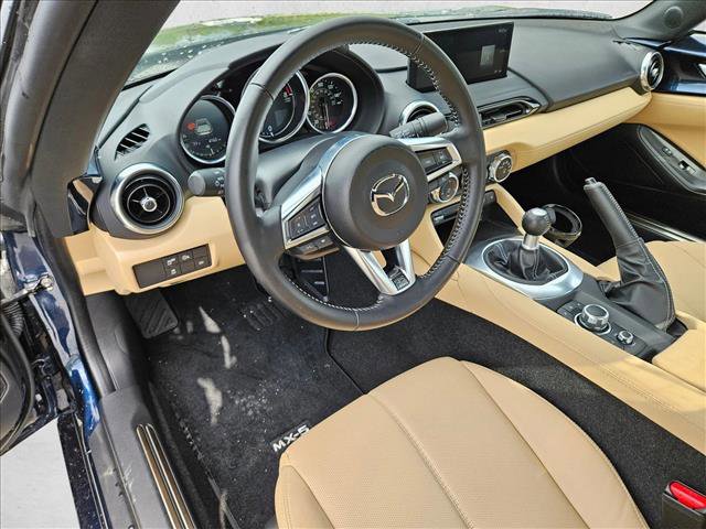 Used 2025 MAZDA MX-5 Miata RF Grand Touring image 10