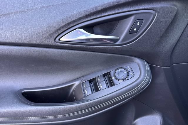 Used 2024 Buick Encore GX Preferred FWD image 11