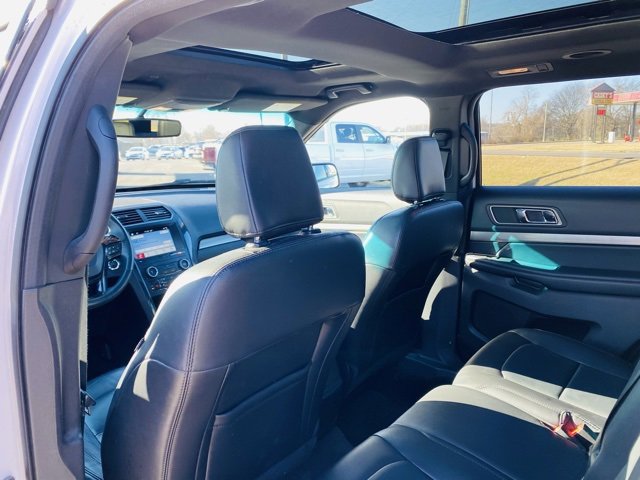 Used 2018 Ford Explorer XLT w/ Equipment Group 202A image 28