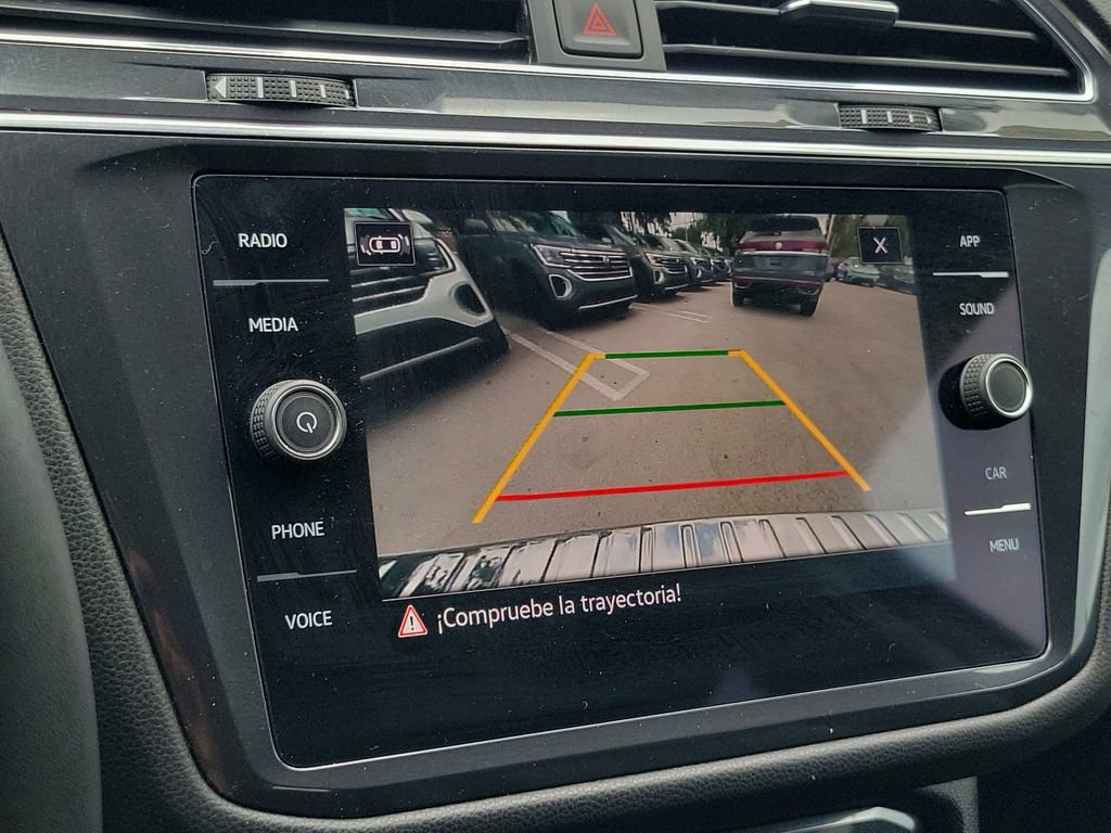 Certified 2022 Volkswagen Tiguan SE FWD image 23