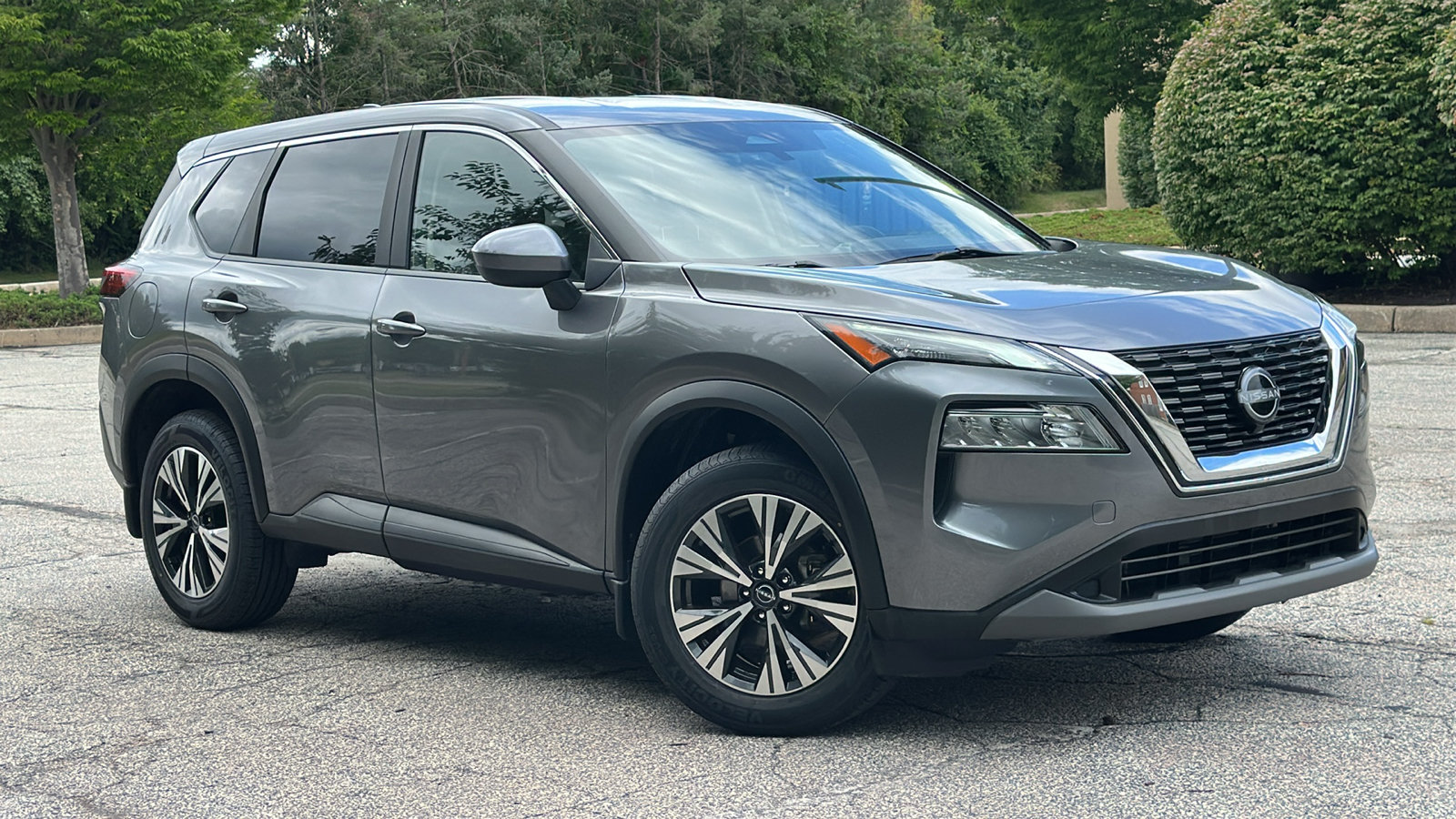 Certified 2023 Nissan Rogue SV AWD/4WD image 1