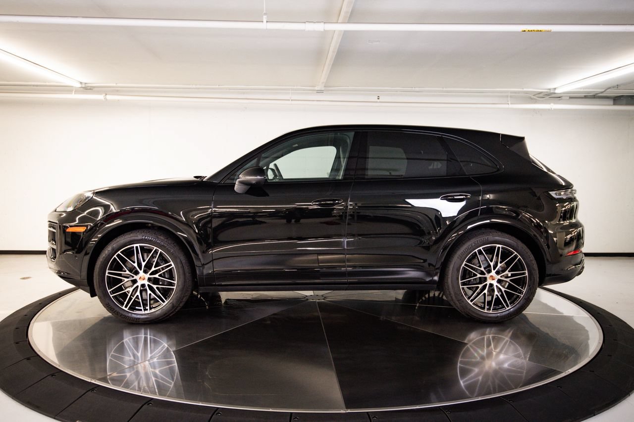 Certified 2026 Porsche Cayenne AWD/4WD image 2