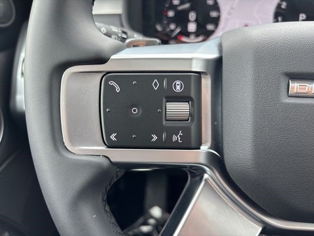 Certified 2025 Land Rover Discovery Dynamic SE AWD/4WD image 22