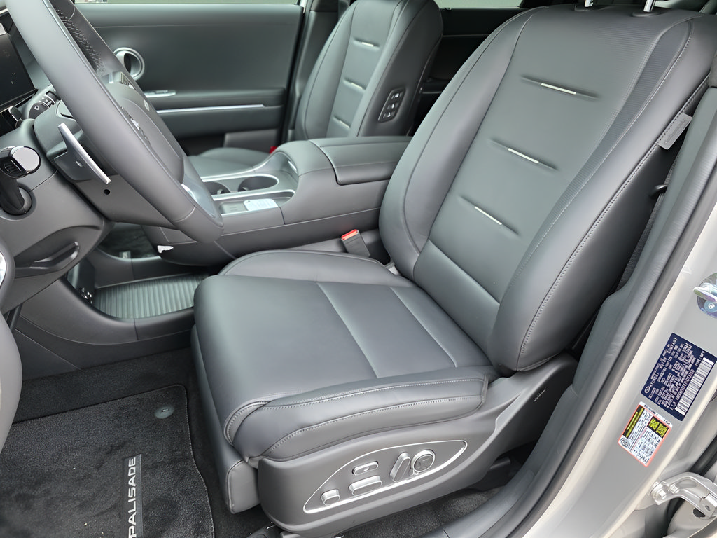 New 2026 Hyundai Palisade Calligraphy FWD image 13