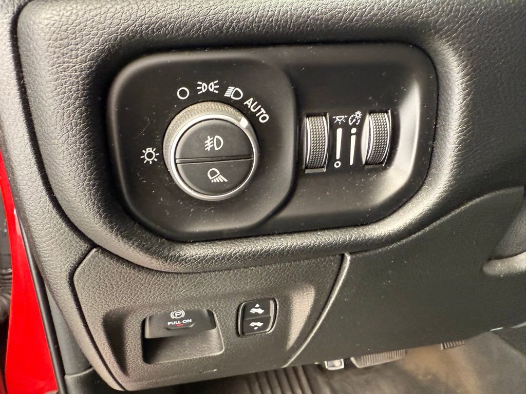 Used 2019 RAM 1500 Big Horn image 18