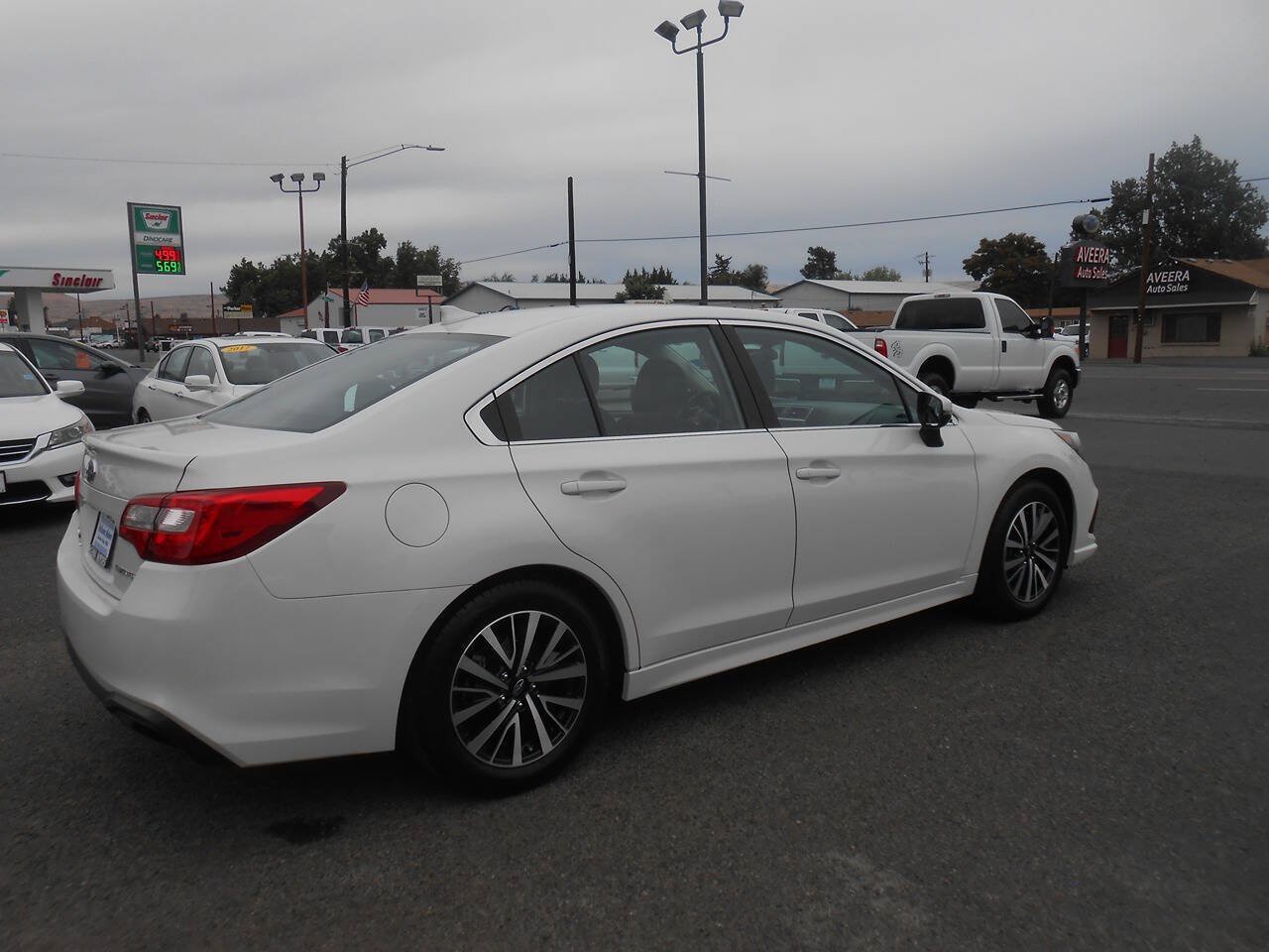 Used 2019 Subaru Legacy 2.5i Premium AWD/4WD image 9
