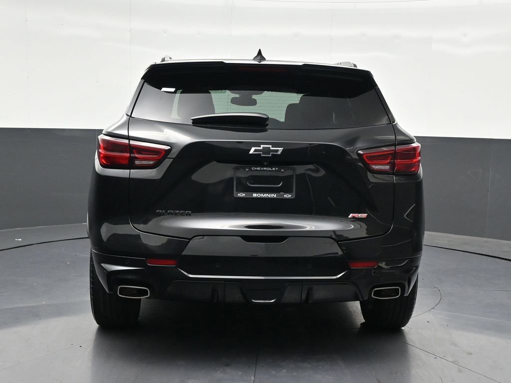 Used 2023 Chevrolet Blazer RS w/ Enhanced Convenience Package FWD image 4