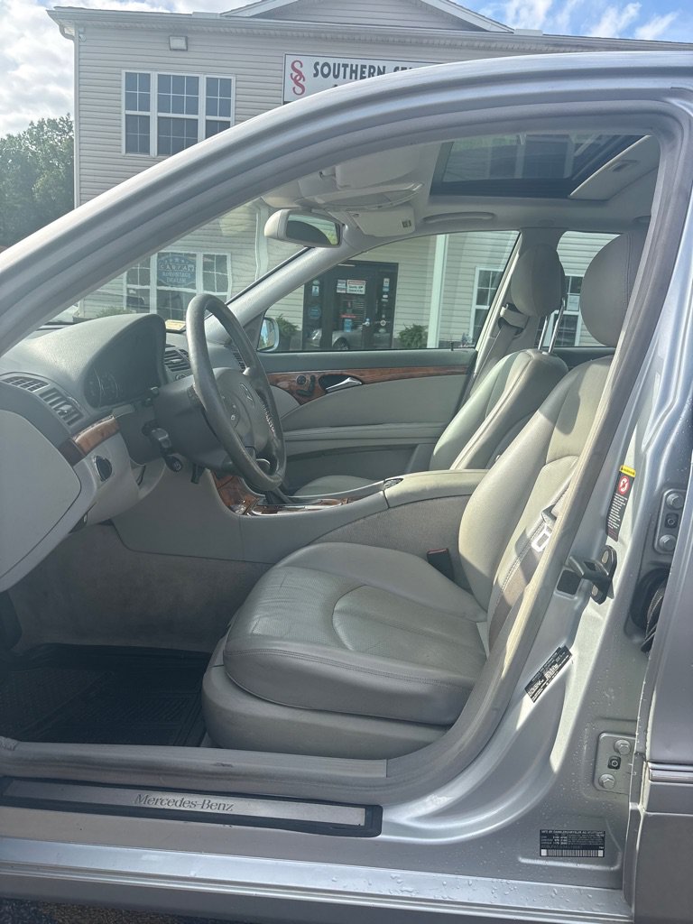 Used 2003 Mercedes-Benz E 320 Sedan image 9