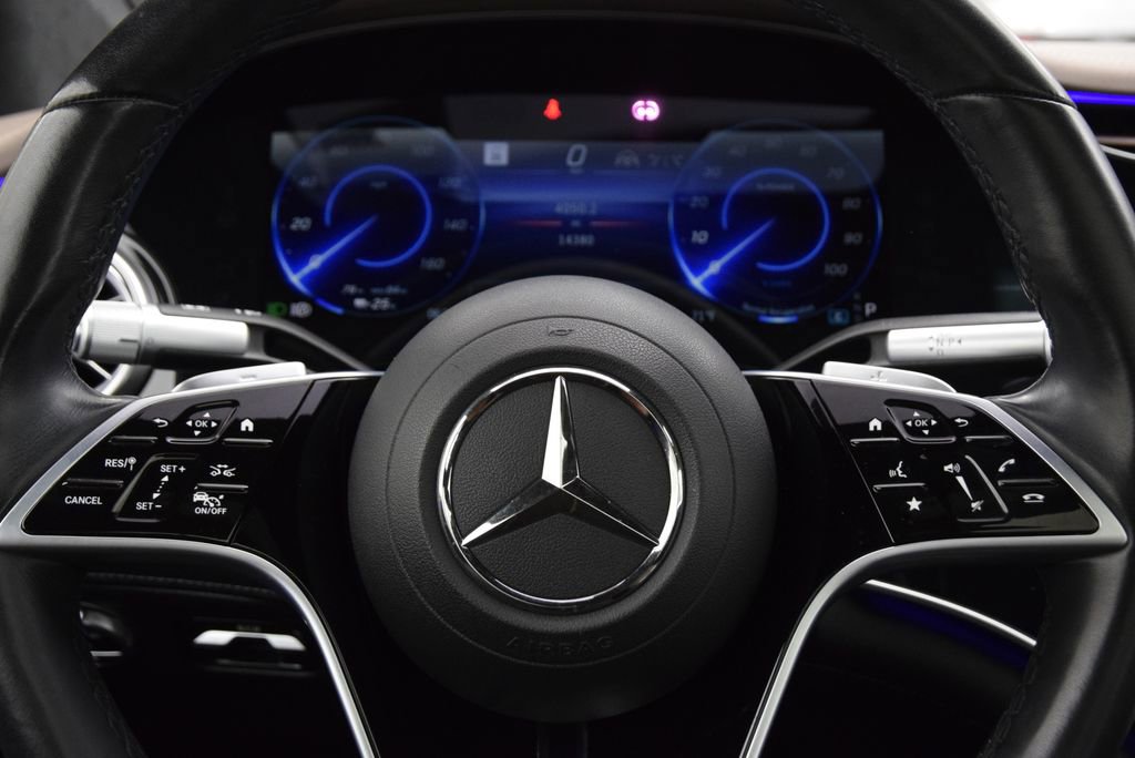 Used 2023 Mercedes-Benz EQS 580 4MATIC Sedan image 23