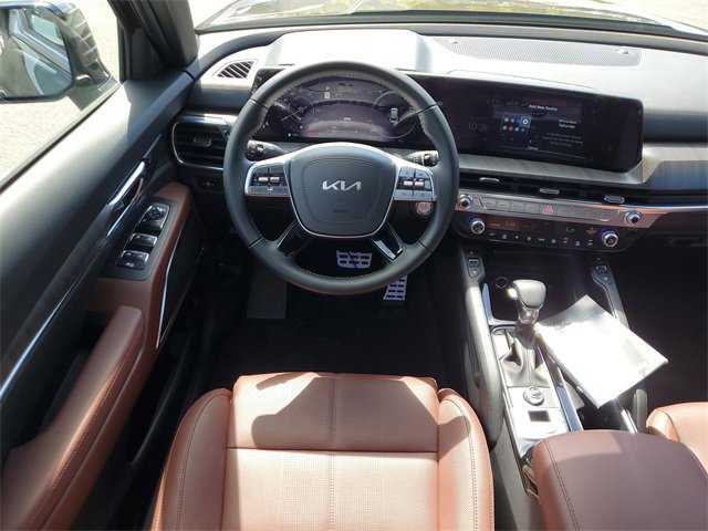New 2025 Kia Telluride SX w/ SX Captain's Chair Package image 14