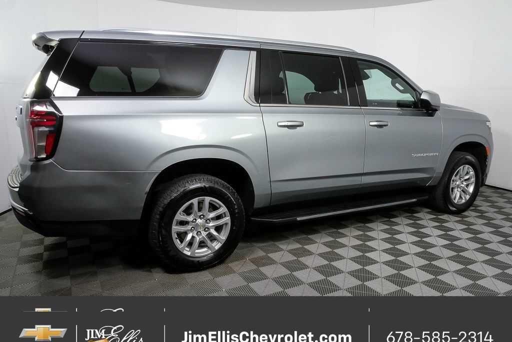 Certified 2024 Chevrolet Suburban LT RWD image 28