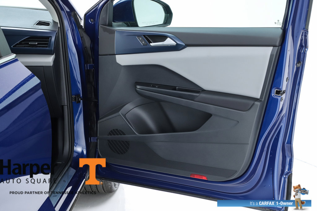 Used 2023 Volkswagen Taos SE w/ Panoramic Sunroof Package FWD image 31