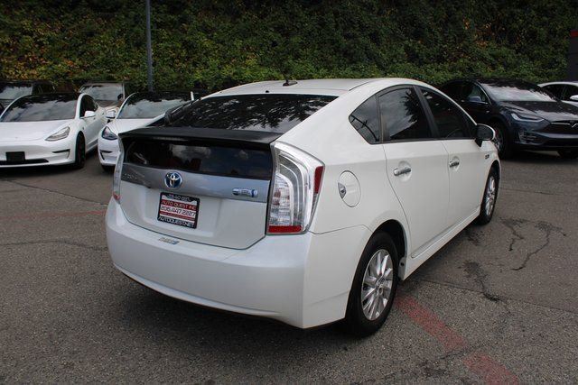 Used 2015 Toyota Prius Prime Plug-In Hybrid image 3