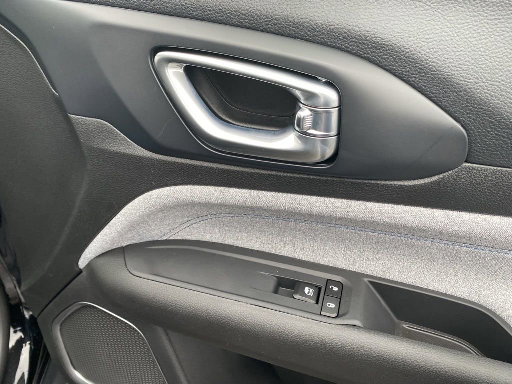 New 2026 Jeep Compass Latitude image 12