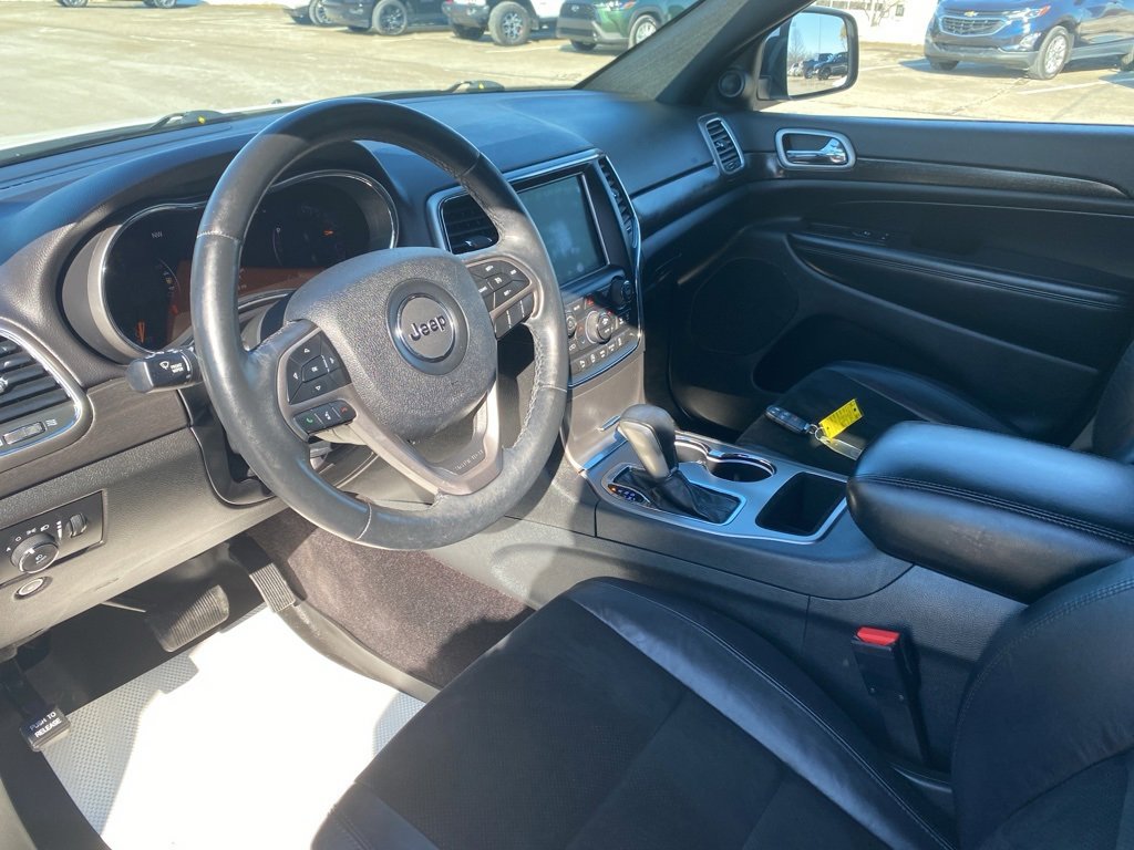 Used 2018 Jeep Grand Cherokee Altitude image 21