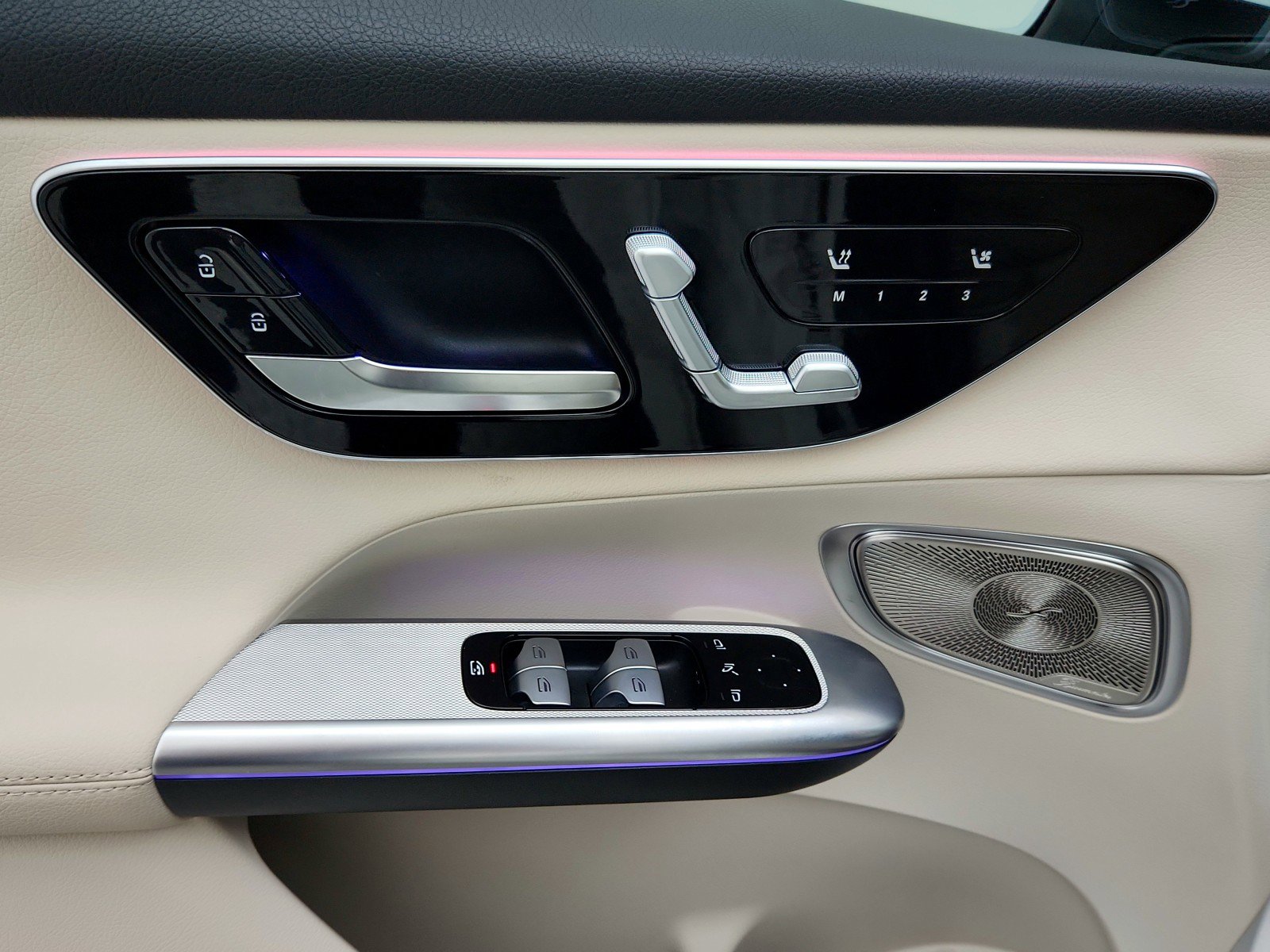 Certified 2026 Mercedes-Benz GLC 300 image 29