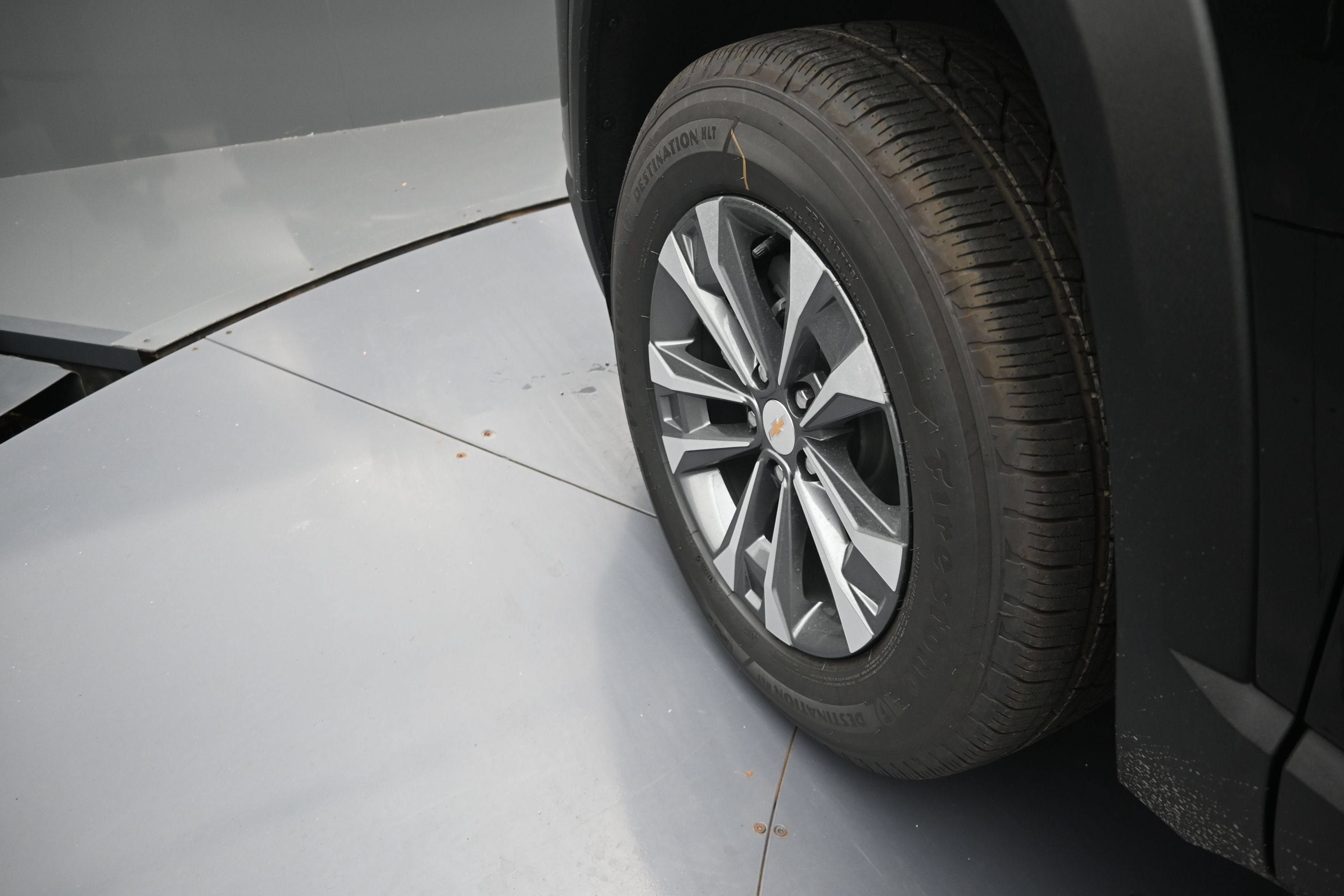 New 2027 Chevrolet Equinox LT w/ Convenience Package II FWD image 38