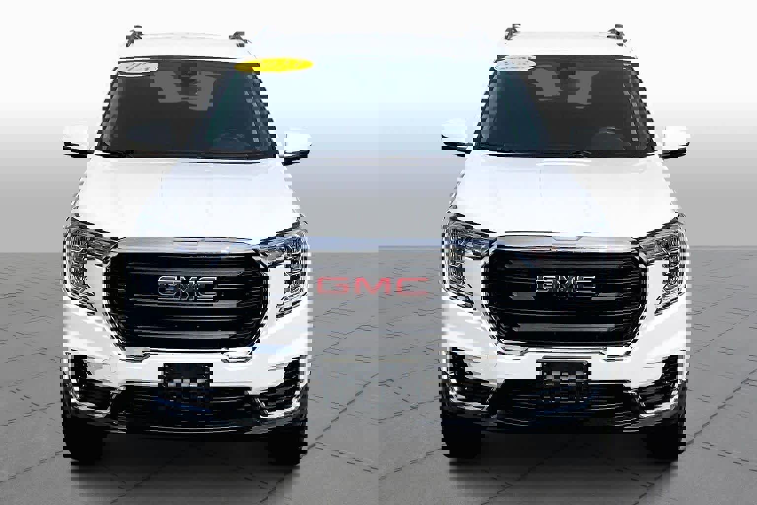 Used 2023 GMC Terrain SLE w/ Driver Convenience Package image 4