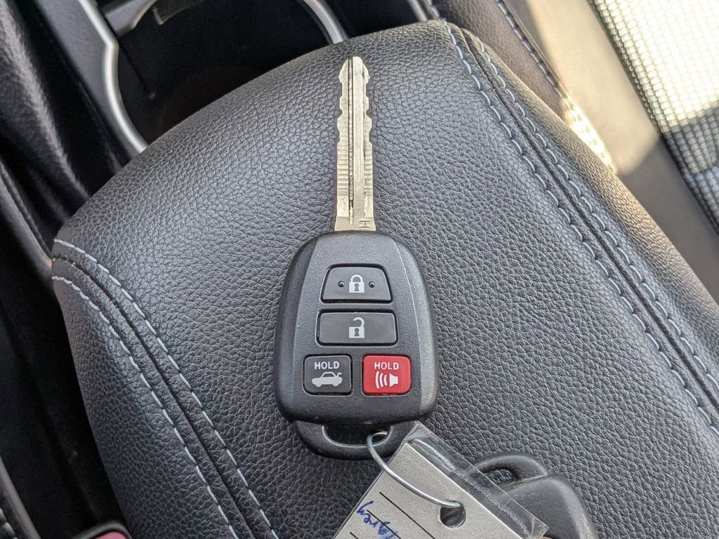 Used 2015 Toyota Corolla S image 60