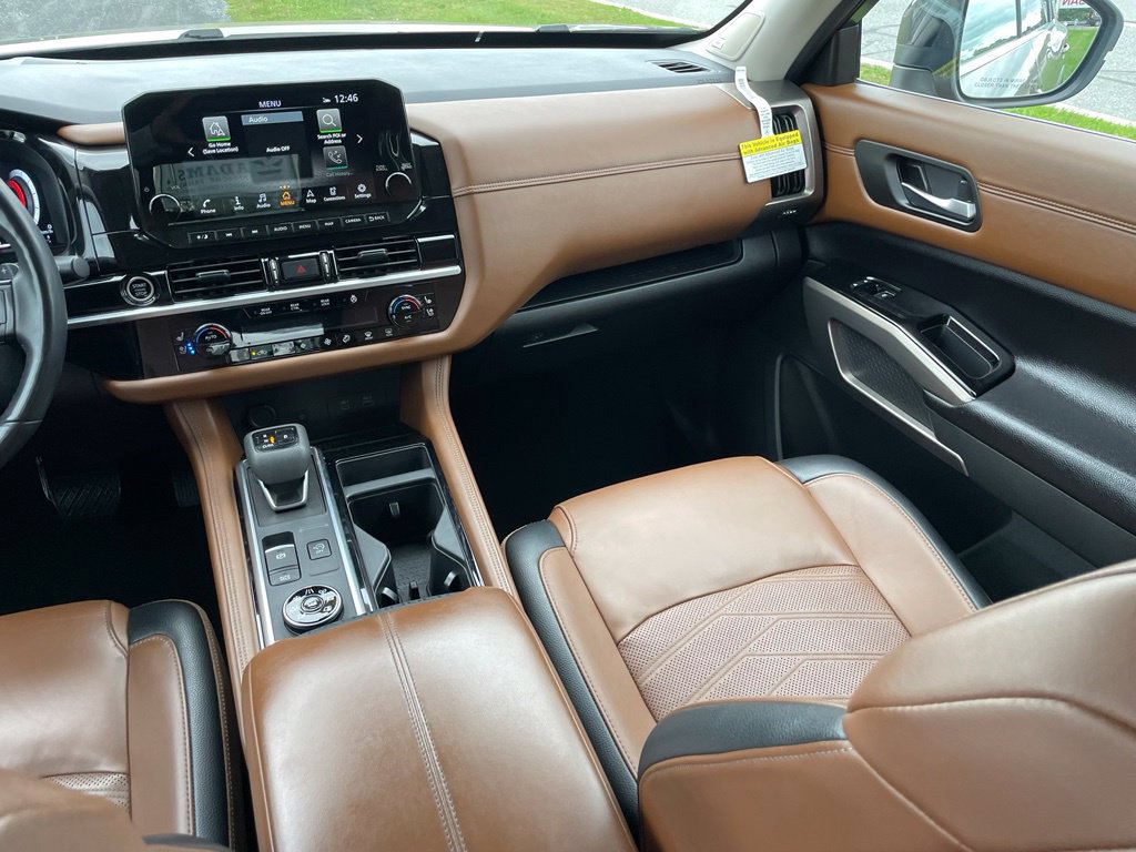 Certified 2024 Nissan Pathfinder Platinum AWD/4WD image 18