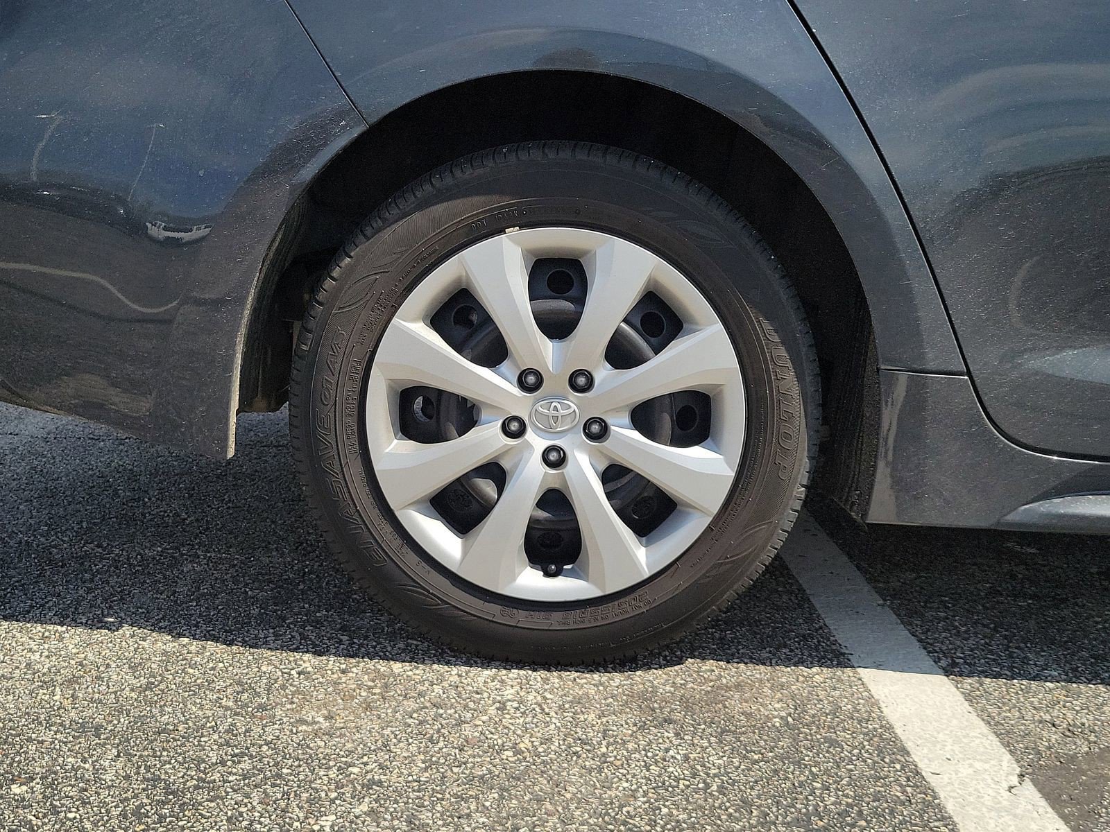 Used 2024 Toyota Corolla LE FWD image 5