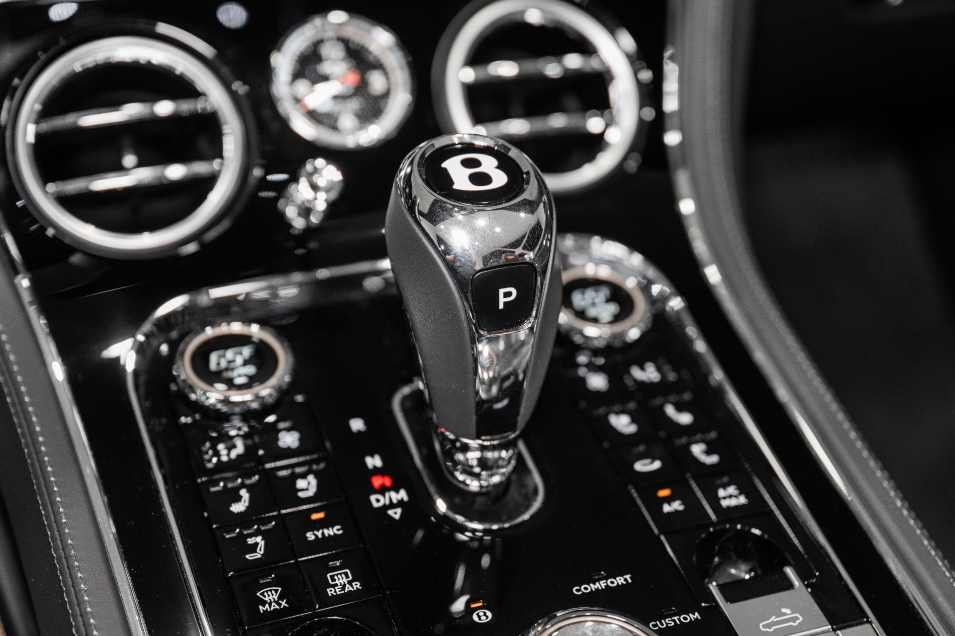 Certified 2024 Bentley Continental GT AWD/4WD image 39