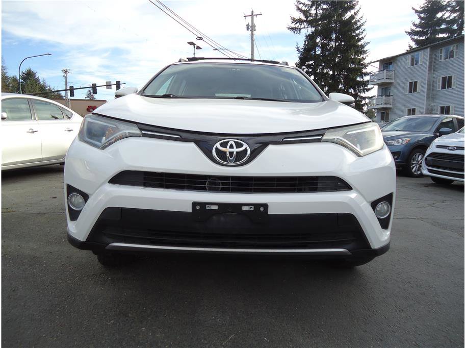 Used 2016 Toyota RAV4 XLE FWD image 3
