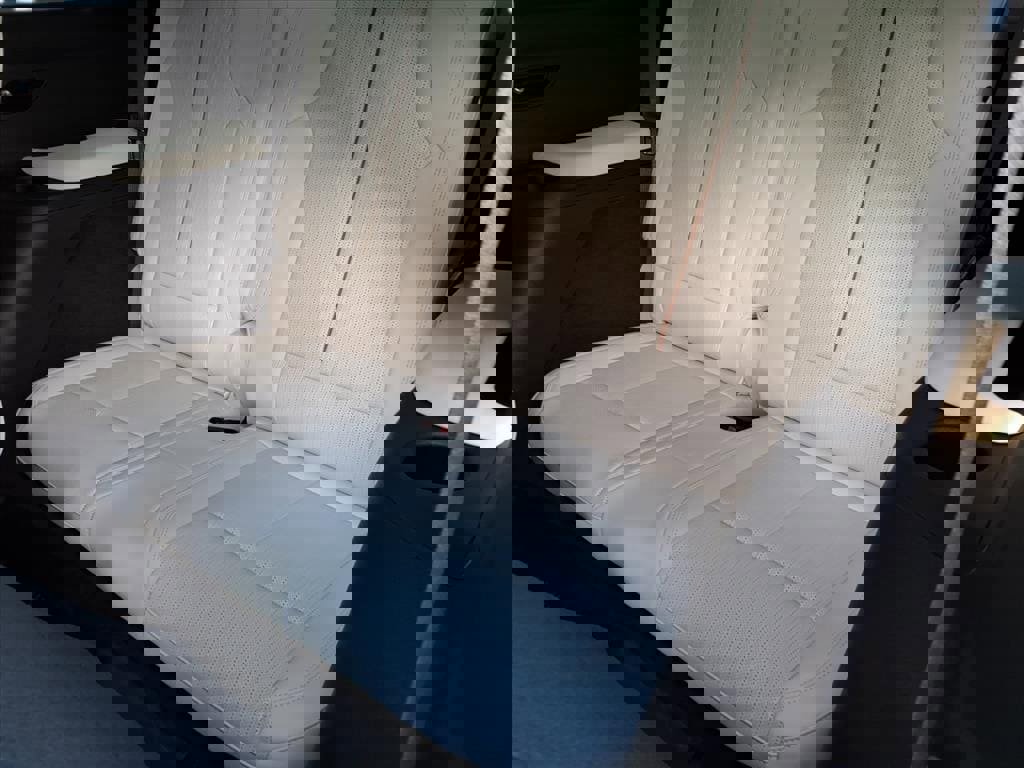 New 2026 Cadillac Vistiq Sport w/ LPO, Floor Liner Package image 11