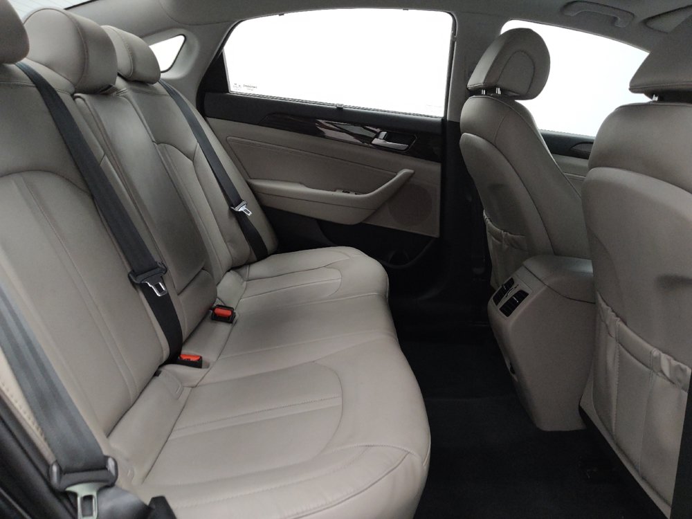 Used 2017 Hyundai Sonata Limited w/ Ultimate Package 04 FWD image 19