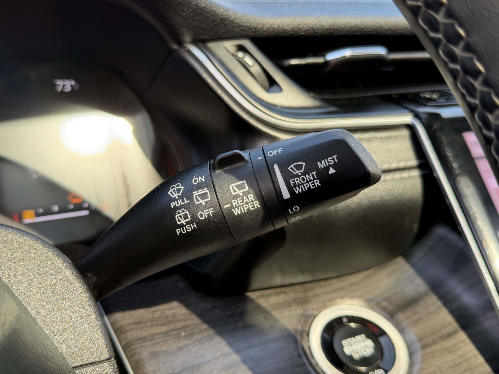 Used 2024 Jeep Grand Cherokee Limited AWD/4WD image 22