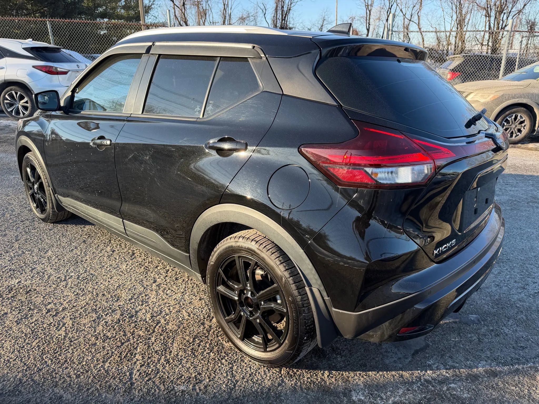 Used 2022 Nissan Kicks SV FWD image 6