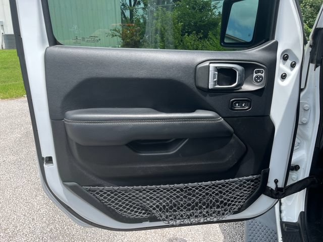 Used 2019 Jeep Wrangler Unlimited Sahara AWD/4WD image 10