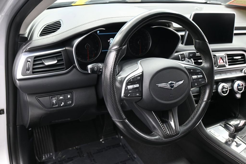 Used 2019 Genesis G70 2.0T Advanced RWD image 16